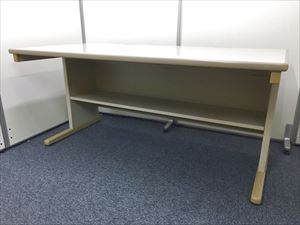 【幅が広い】W1500　奥行800　卓上プリンターが2台置けるようなサイズです。
                        
                                    中古
            