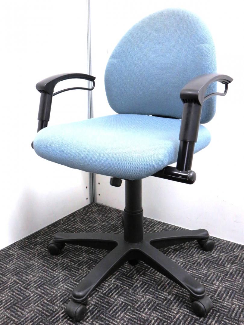 【２脚限定！】コスト重視の方必見！■耐久性よりもとにかく安ければいいという方向け■固定肘付き
                        
                                    中古
            