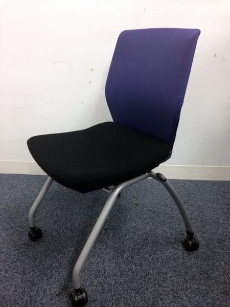 【残り1脚にて、特別価格】定価67,900円の商品が、この価格！｜キャスター付｜
                        スタイラ
                                    中古
            