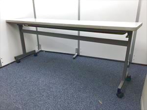 【残り1台】サイドスタックテーブル　サイズW１８００　奥行450　
                        
                                    中古
            