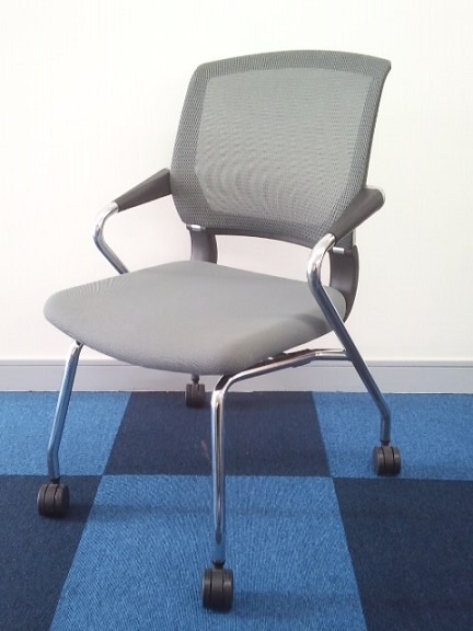 【KS】【状態良好】高品質ミーティングチェア　座面が上がり収納可能で便利な平行スタック（ネスティング）チェアの入荷です！【コクヨ　サテリテシリーズ】
                        サテリテ
                                    中古
            