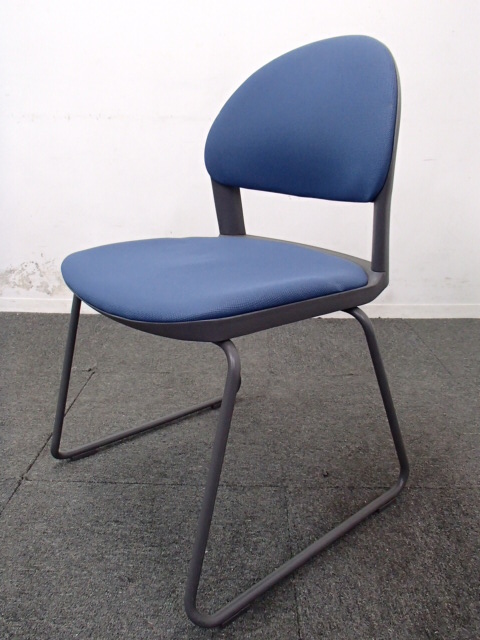 【残り2脚！！】コクヨ製｜スタッキングチェア｜スペースの節約が出来ます！
                        
                                    中古
            