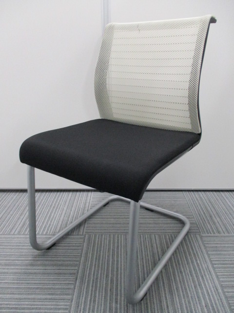 残り1脚、シンクビジターチェア
                        シンク
                                    中古
            