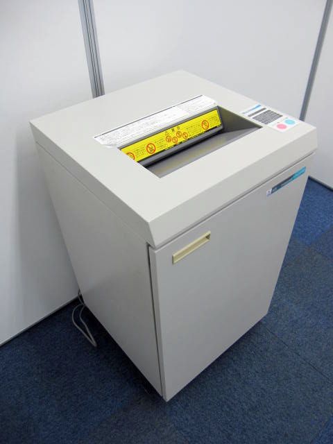 この価格帯でスパイラルカットの優れもの　最大裁断枚数17枚(A4)（新品時）
                        
                                    中古
            