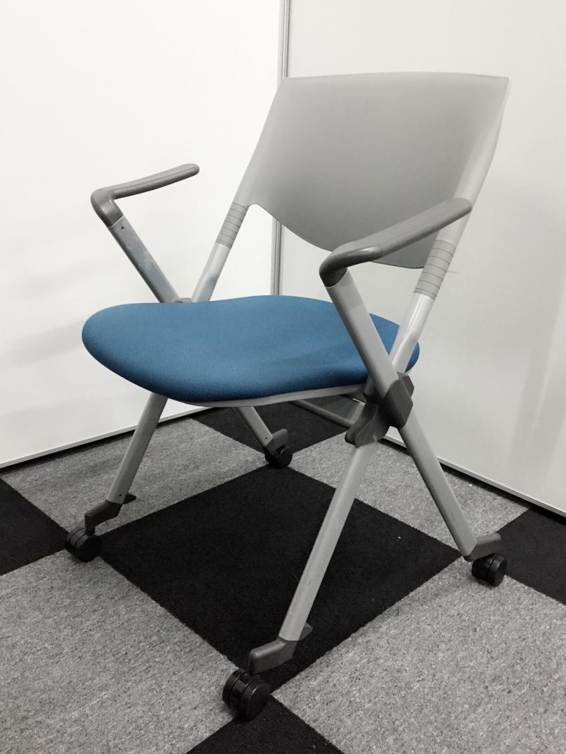 【状態良好 2014年製】上に重ねられて尚且つ横にも並べることが出来るキャスター付きミーティングチェア！【ネスティングチェア】【スタックチェア】【会議用チェア】
                        リータⅡ
                                    中古
            