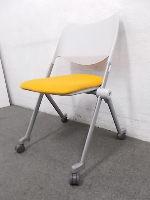 ■横にも縦に重ねられる■便利なスタッキングチェア■明るいオレンジで■ネスティングチェア■スタッキング■ミーティングチェア■中古オフィス家具
                        
                                    中古
            