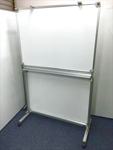 【レア入荷】ホワイトボード　自立式　両面　切り替え可能なホワイトボード
                        
                                    中古
            