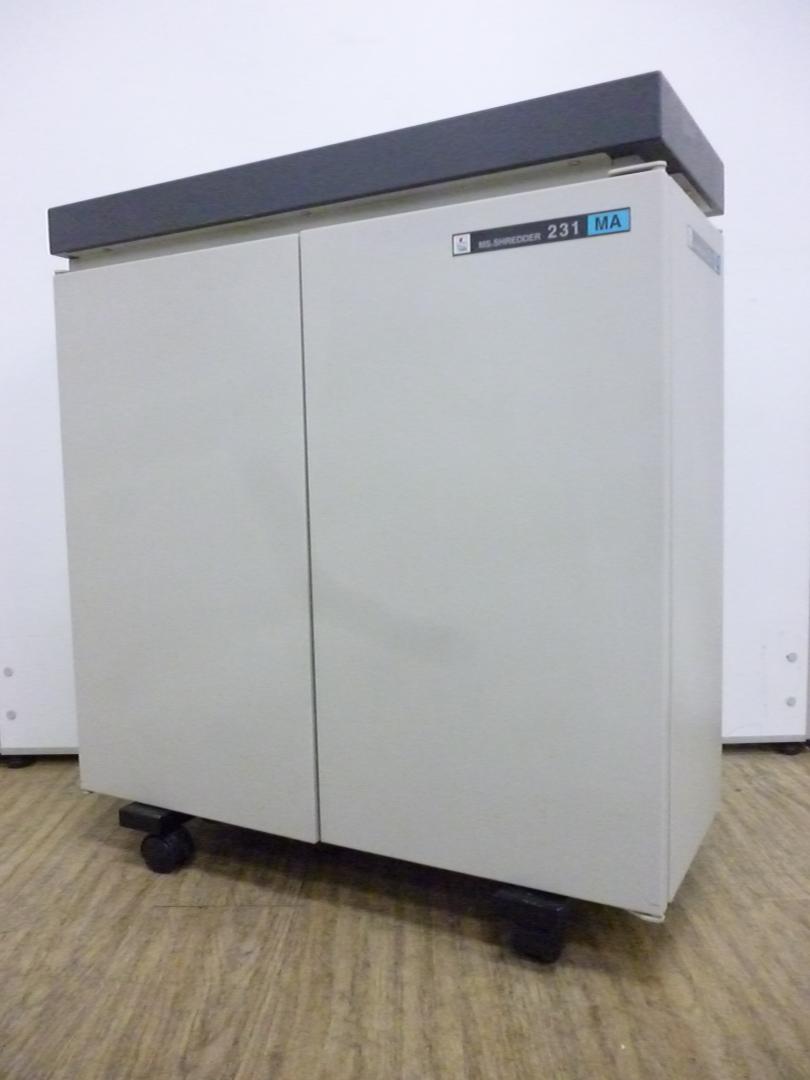 省スペースオフィスシュレッダー　SOHOオフィスで活躍します!!
                        
                                    中古
            