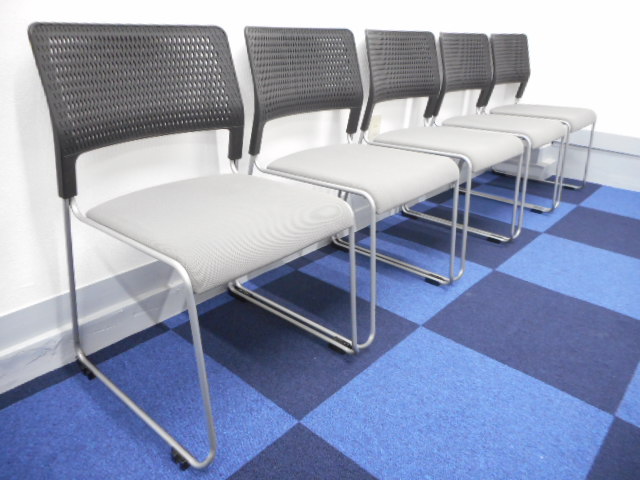 【KS】【5脚セット】【通常20,000円→セット価格15,000円！】便利な打ち合わせ用ミーティングチェアが入荷です！【セット価格でお買い得！】
                        
                                    中古
            