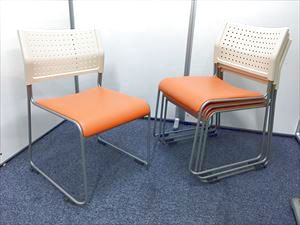 【セット商品】4脚セット　オレンジ　スタッキングチェアーセット　
                        
                                    中古
            