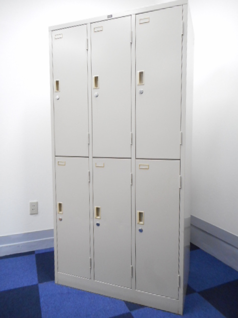 【KS】[希少！大量入荷中！]6人用ロッカー　個別の貴重品や衣類管理に非常に便利！幅900mm奥行515mmのスペースに6名分の収納力！
                        システム
                                    中古
            