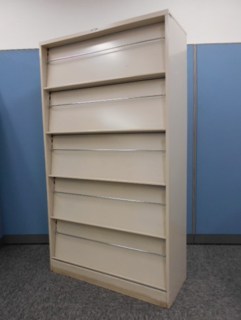 【限定1台】収納力抜群のイトーキ雑誌架
                        
                                    中古
            