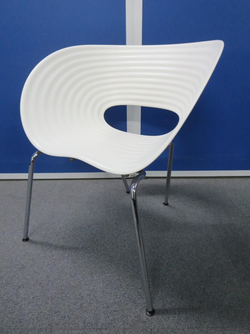 Vitra ミーティングチェア Tom Vac スタッキング ホワイト Miniatures Collection - Tom Vac Chair | Official Vitra