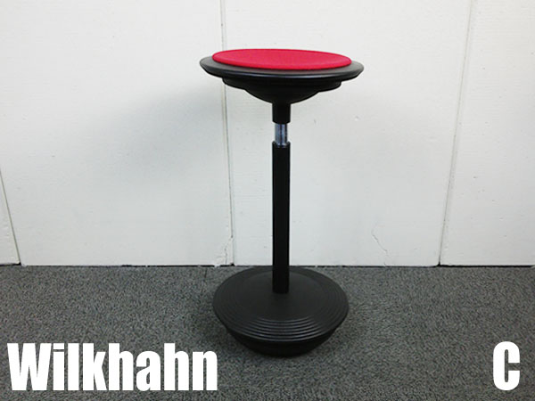 ウィルクハーン　スティッツ　ハイチェア/スツール　赤　C
                        
                                    中古
            