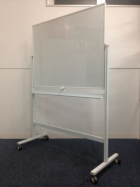 【2台入荷】ご要望の多い両面自立式ホワイトボード！！
                        
                                    中古
            