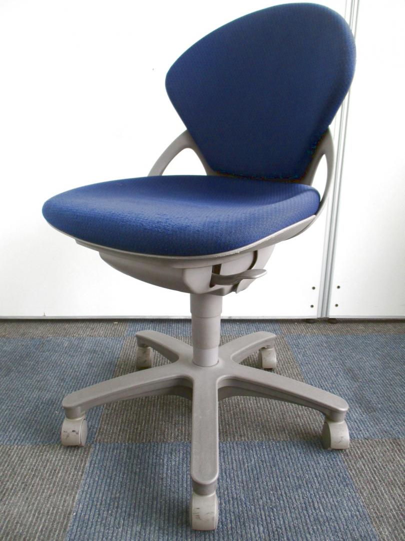 【限定1脚の特別価格！】丸みを帯びたプレーゴチェア！【座面にすれがある為特別価格！】
                        プレーゴ
                                    中古
            