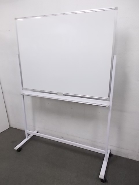 【限定1台ですよ】【入荷しました】【脚付きホワイトボード　片面】【W1200】【オフィスの必需品】【中古オフィス家具】
                        
                                    中古
            