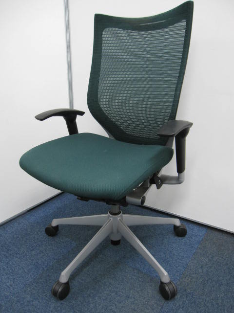 【大人気】バロンチェア　カラー：ダークグリーン　入荷しました！スプリングセール\45,000⇒\41,800
                        バロン
                                    中古
            