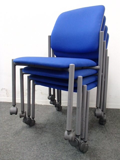 【4脚セット】イトーキ製｜スタッキングチェア｜4脚セットでお買い得です！
                        LK
                                    中古
            