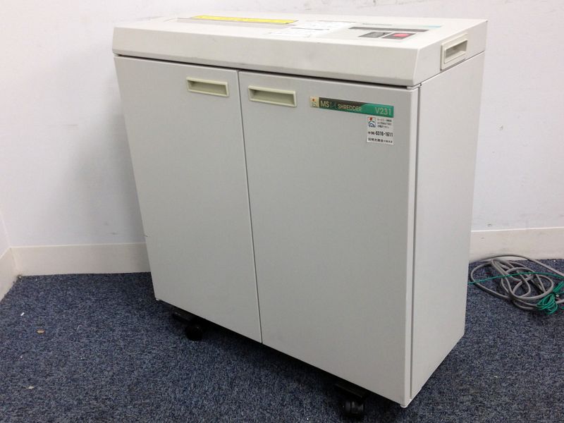 【1台入荷】売り切れ必須のコンパクトシュレッダー！！　A3対応
                        
                                    中古
            
