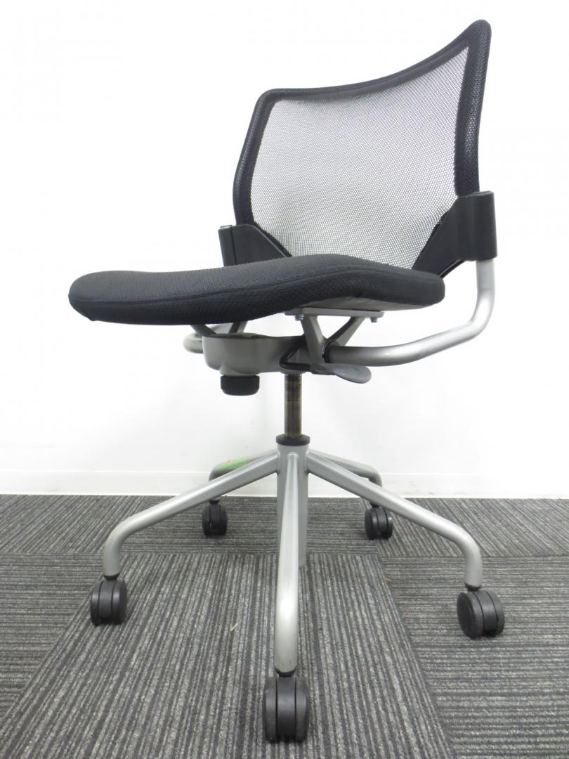 岡村製作所 エアリチェア ブラック色■人気のメッシュ生地【お洒落】上下昇降付き
                        エアリ
                                    中古
            