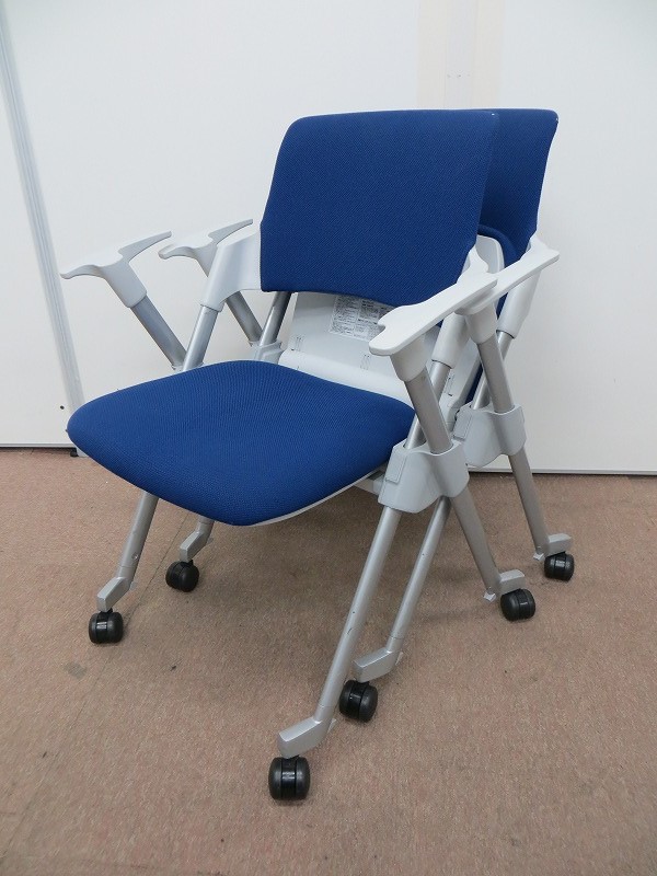 【おつとめ】コクヨ製アンフィ　肘付ミーティングチェア2脚セット　平行に収納可能【中古オフィス家具】
                        アンフィ
                                    中古
            