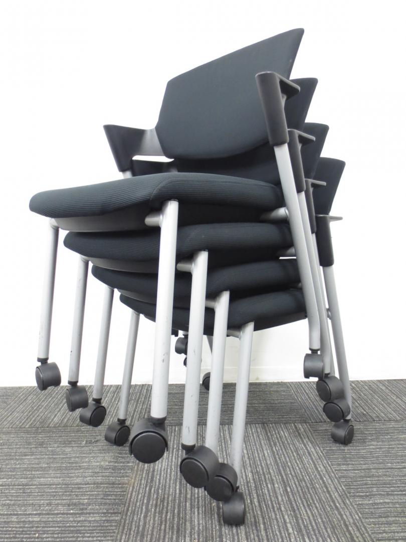 【4脚セット商品】[状態良好品]プロッティチェア(Protty)■ふかふかの座面と肘掛けが人気です!!導入企業様多数の人気チェア!!おすすめ商品入荷【専門業者によりクリーニング済み】
                        プロッティ
                                    中古
            