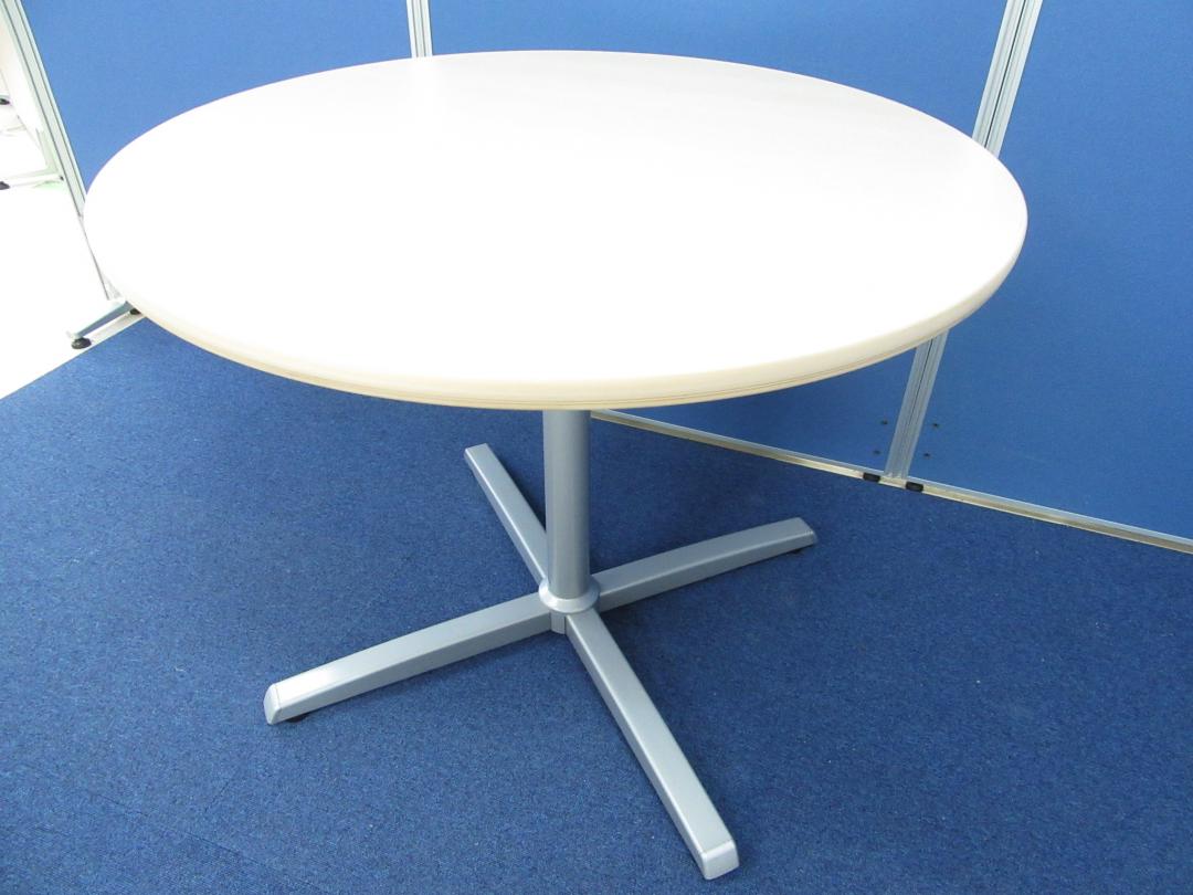 [綺麗な木目調]岡村製作所(okamura) 丸テーブル φ900 ナチュラルカラー■休憩スペースやラウンジ、ちょっとしたスペースにおすすめです!! 
                        
                                    中古
            