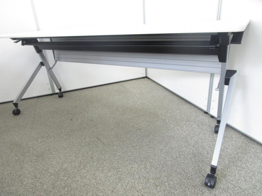 【状態良好】W1800サイズ！【イトーキ製】サイドスタックテーブル■会議用 作業台 セミナー用 様々な場面で活躍します！！eil

                        
                                    中古
            