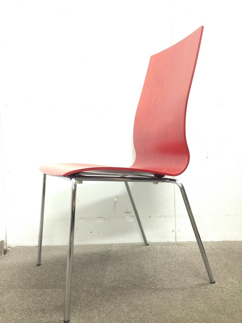 【天童木工製のスタッキングチェア】【1脚限定・おしゃれなチェア】
                        
                                    中古
            