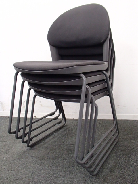 【セット商品】コクヨ製｜スタッキングチェア｜4脚セット｜※破れ有の為お安く！
                        
                                    中古
            