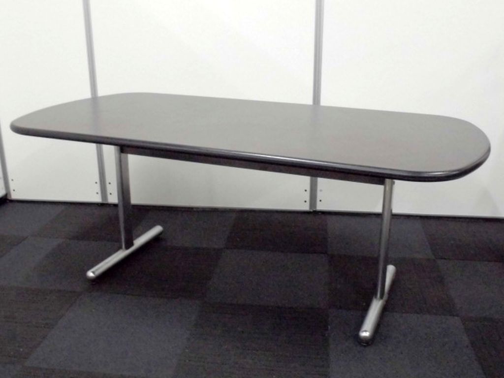 【角が無い楕円型】1800×900｜4～8人用｜T字脚のミーティングテーブル【ダークブラウン】
                        
                                    中古
            