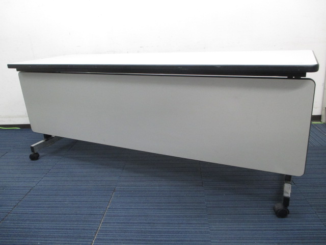 【型古めのため特価！】折りたためて便利！サイドスタックテーブル入荷！■イトーキ製【中央区】【日本橋】【中古オフィス家具】【値下品】
                        
                                    中古
            