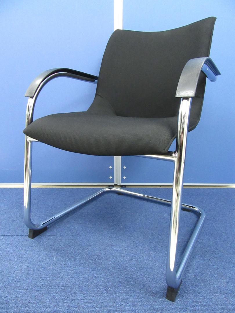 [4脚入荷!!]岡村製作所(okamura)ミーティングチェア■お洒落なデザインでシーンを選ばず設置!![足立区][北千住]
                        
                                    中古
            