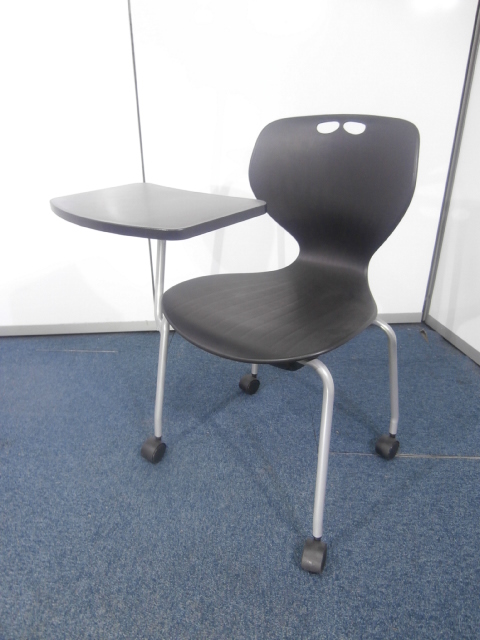 【１台限定！！ＦＵＲＵＹＡＳＨＩおすすめ！！テーブル付】
                        
                                    中古
            