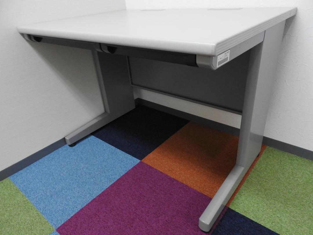 【省スペースにぴったり】W1000の人気平机■フリーアドレスデスクの時代にも細かいスペースを埋めるデスク■【RP】
                        CZ
                                    中古
            