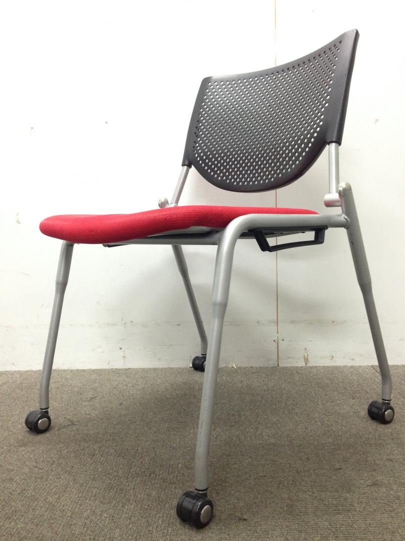 【オカムラ製スタッキングチェア】【レッド・1脚販売】
                        
                                    中古
            
