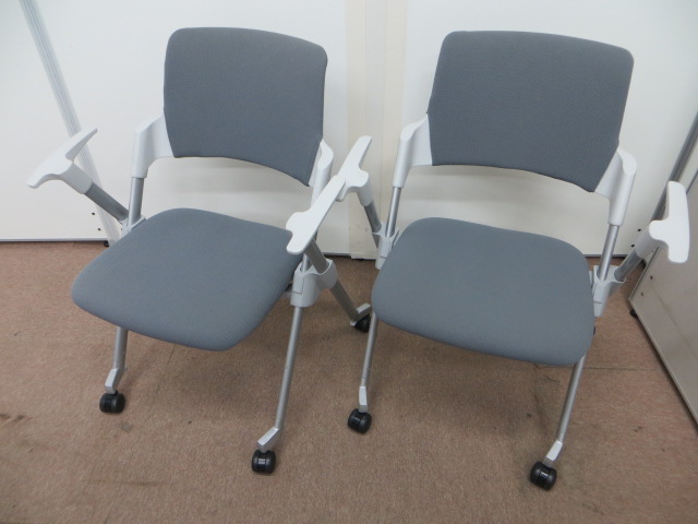 【残りわずか】コクヨ製の肘付アンフィチェア2脚セット　アンフィシリーズ【中古オフィス家具】
                        アンフィ
                                    中古
            