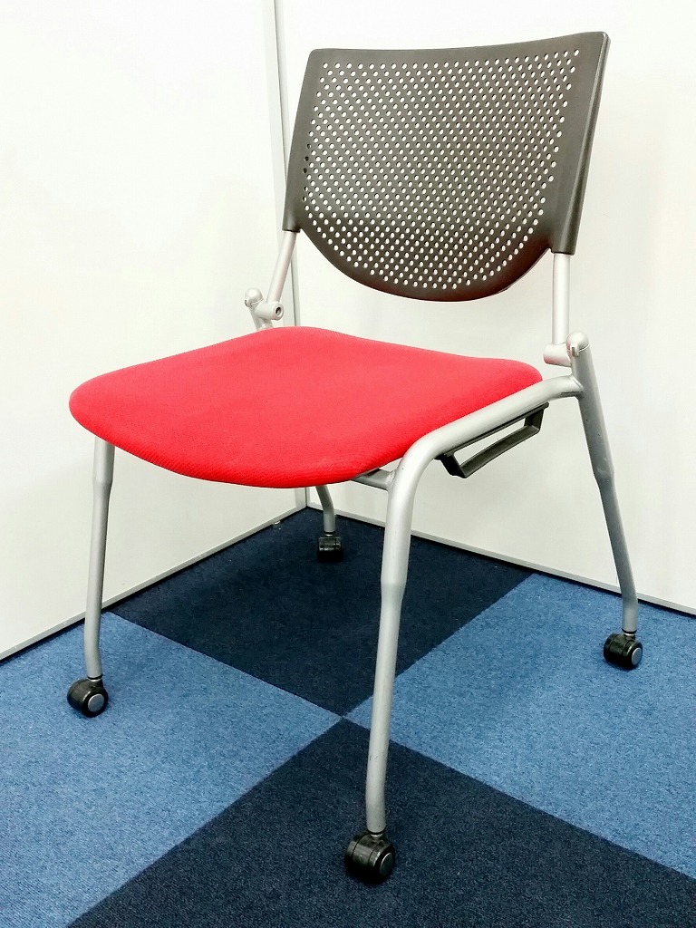 【オカムラ製の定番アイテム】■プロスタックシリーズ　■キャスター付きですので移動が楽々　■真っ赤なレッド色
                        プロスタック
                                    中古
            