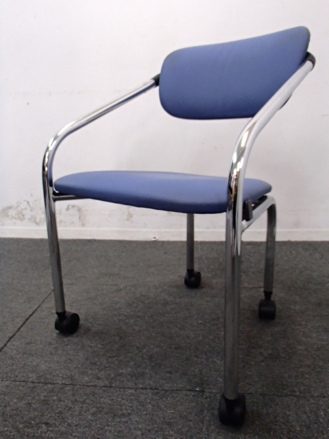 【6脚入荷】コクヨ製｜ネスティングチェア｜スペースの省エネに！
                        
                                    中古
            