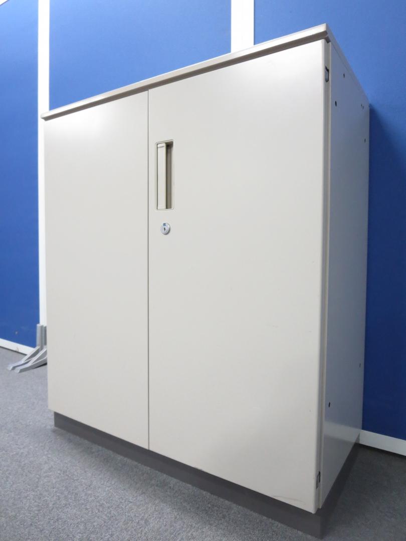 ■両開き書庫（天板付）■【ハイカウンターとしても使えます！】■コクヨ製（KOKUYO）■スチールキャビネット・2段収納
                        NS
                                    中古
            