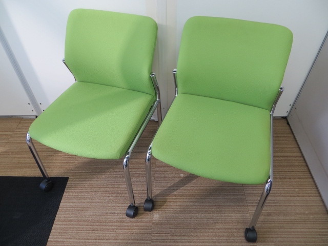【状態良好】柔らかいグリーンのミーティングチェア2脚セット【中古オフィス家具】
                        
                                    中古
            