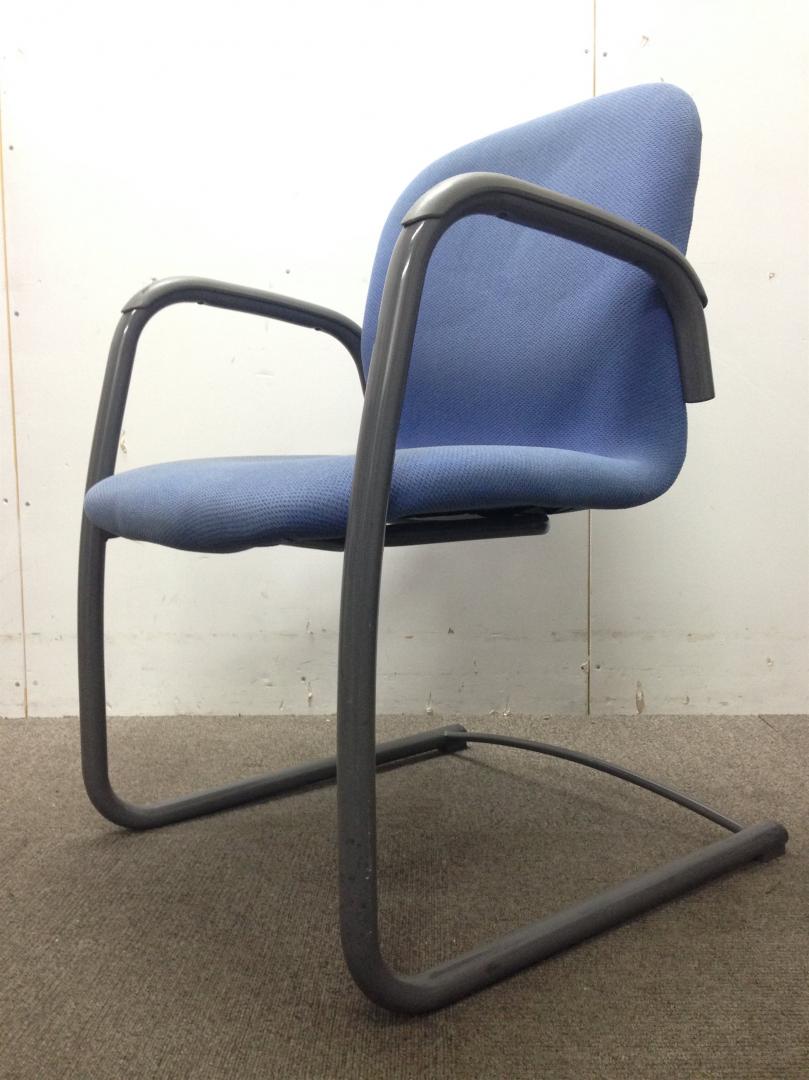 【スタッキングチェア3脚入荷】【安売り致します】
                        
                                    中古
            