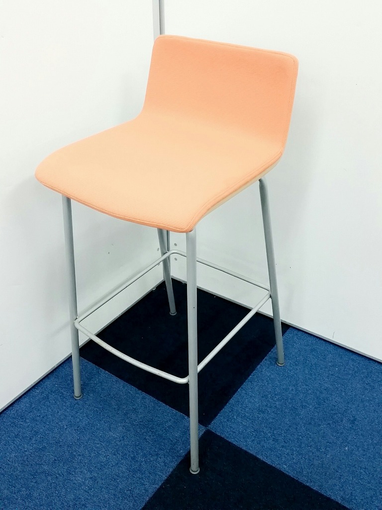 【一脚限定】【訳あり特価】■オカムラ　■カウンターチェア　■オレンジカラー
                        
                                    中古
            