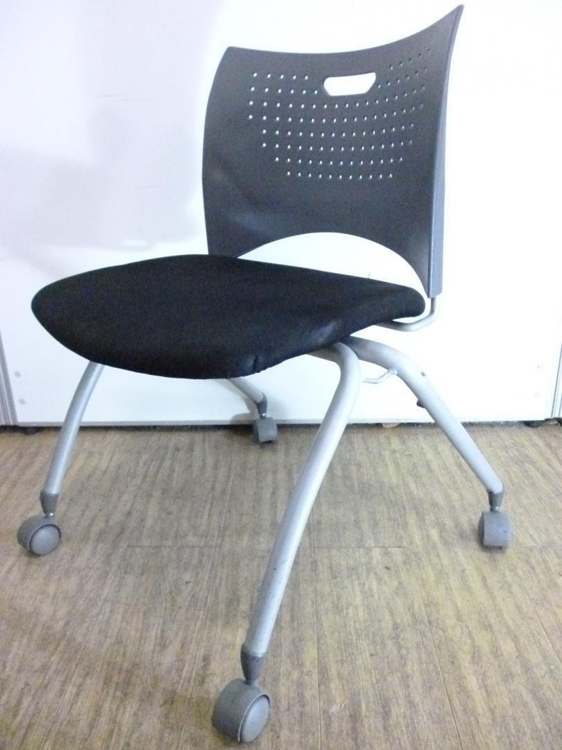 【1脚のみ】ブラックのミーティングチェア入荷致しました！
                        
                                    中古
            