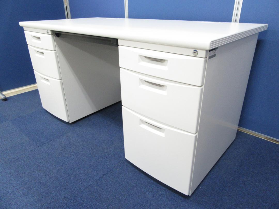 [電源コード付き!!]イトーキ 両袖デスク■ワークスペース・収納もたっぷりな上長様仕様!!ホワイトの入荷は大変希少です!![状態良好] 
                        CZ
                                    中古
            