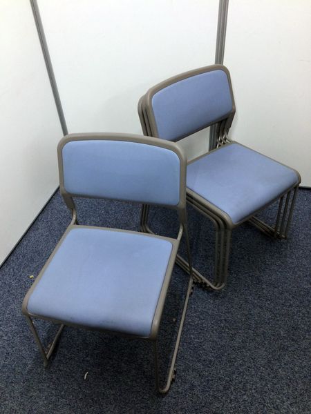 【4脚入荷】ビニール生地のスタッキングチェア
                        
                                    中古
            