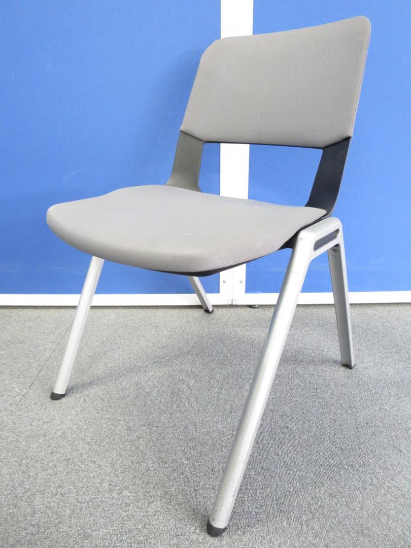 ■コクヨ製　スタッキングチェア　グレー【状態イマイチ・・・】■KOKUYO　フリップシリーズ【会議用イス】
                        フリップ　ミーティングチェア【KOKUYO】
                                    中古
            