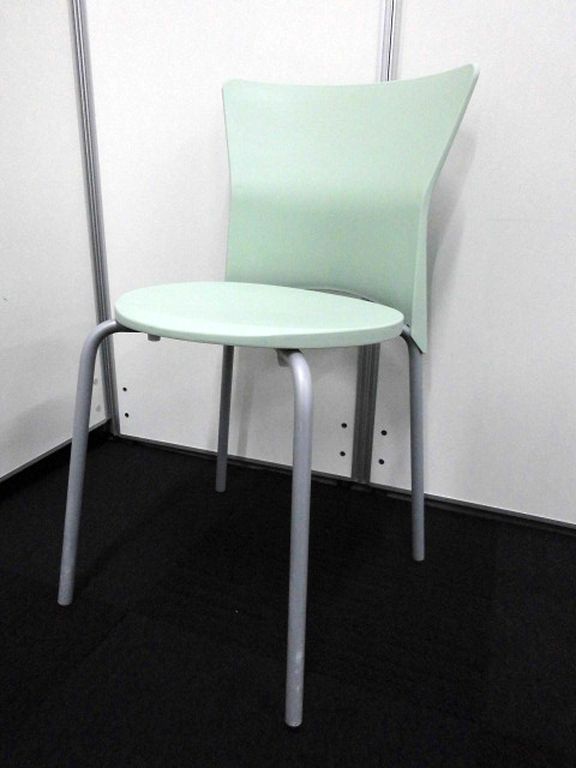 【パステルカラー/グリーン】スタッキングチェア入荷しました！【ラス1価格】
                        
                                    中古
            