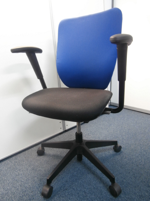 【22脚限定入荷！！大人気のブルー＆ブラック！！！】
                        プラオ
                                    中古
            